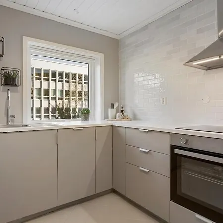 Apartament With 2 Bedrooms And Balcony *