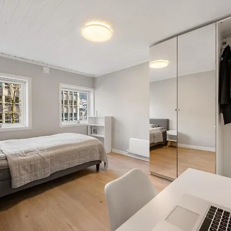 Appartamento With 2 Bedrooms And Balcony *