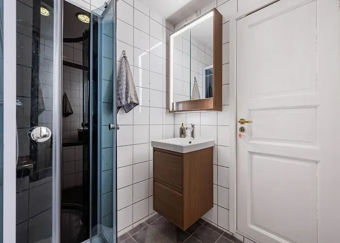 With 2 Bedrooms And Balcony