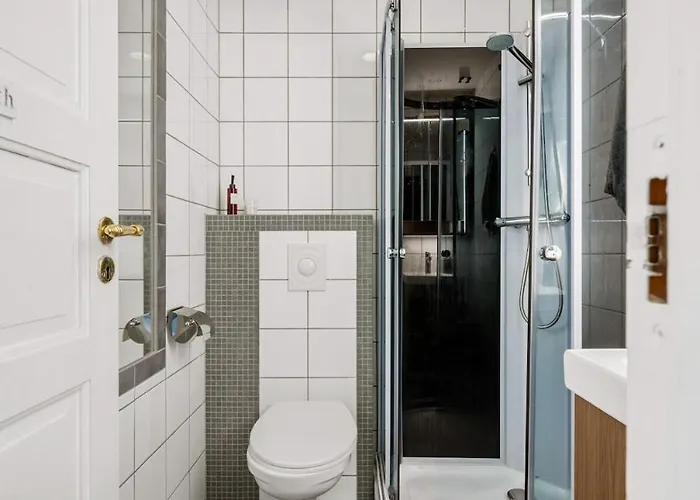 Apartment With 2 Bedrooms And Balcony *